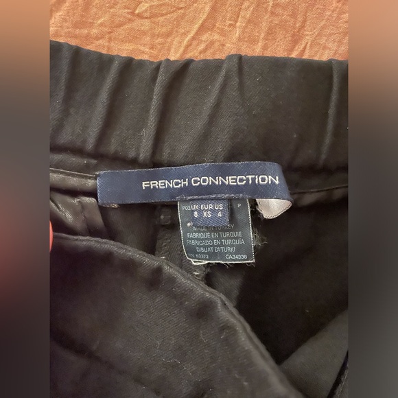 Women’s pants size 4. - Picture 2 of 4